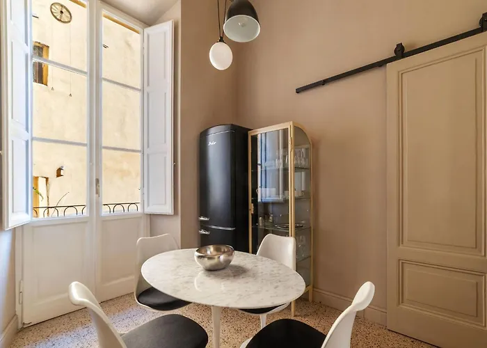 Apartament Guesthost - And Modern In Rione Monti