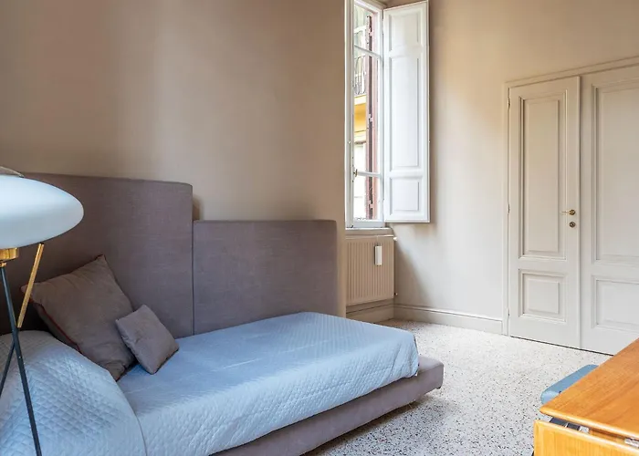 Guesthost - And Modern In Rione Monti Apartament Rzym