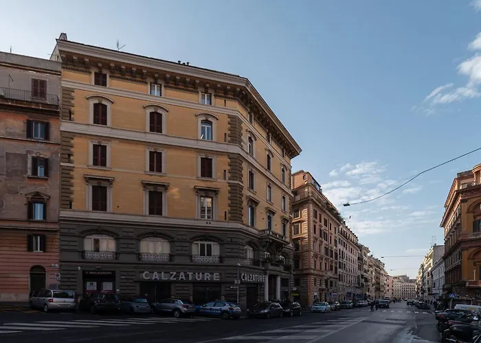 Apartament Guesthost - And Modern In Rione Monti Rzym